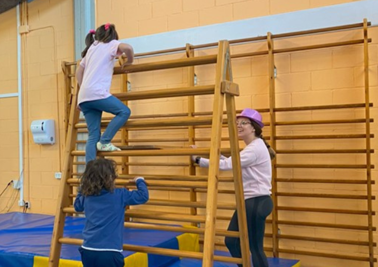 Imatge on veiem infants de l'escoleta